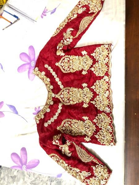 bridal lehnga in good condition 3