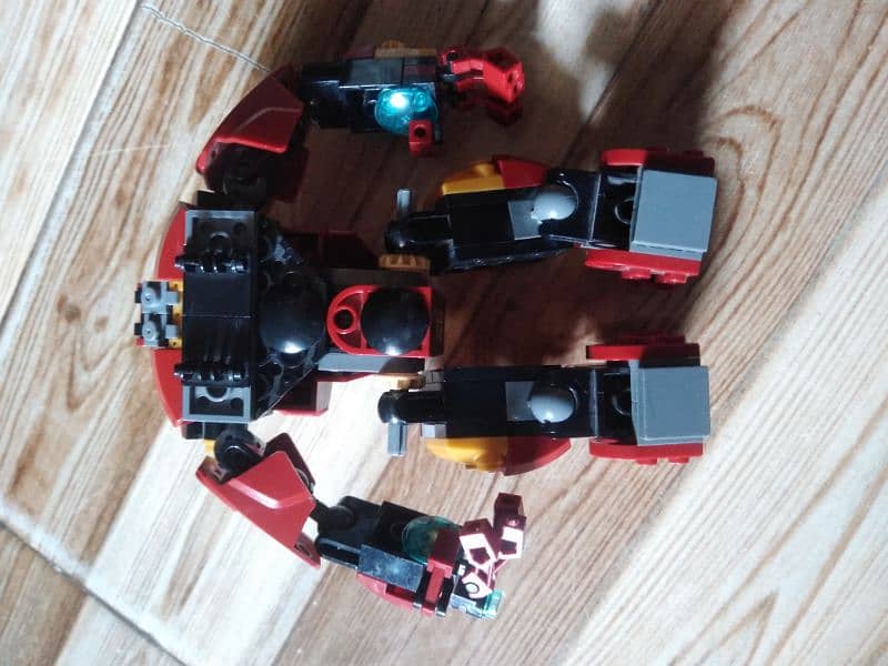 LEGO HULK BUSTER SMASH [master copy ] with minifigure 4