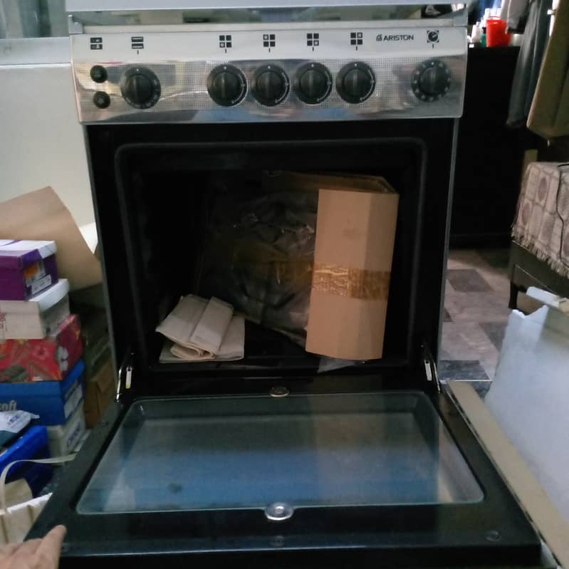 Ariston Cooker Oven (Brand New) 2