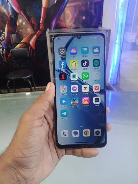 realme C63 blue 3