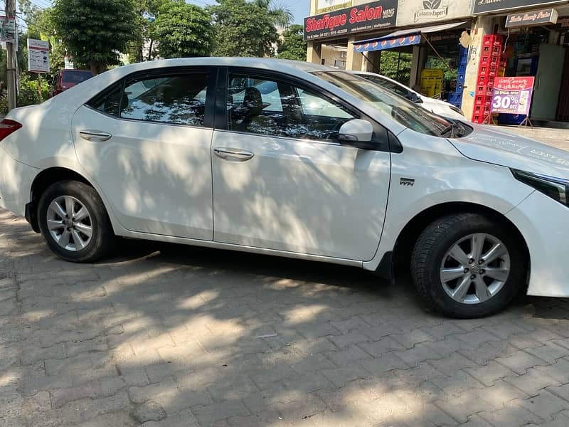 Toyota Corolla Altis 2016 3