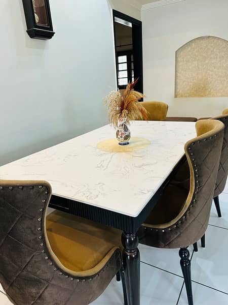 Dining table (6 seater) 3