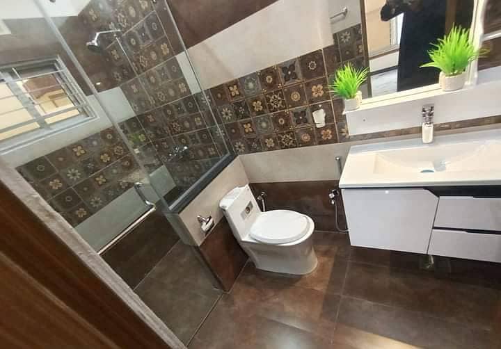 10 Marla Brand New luxurious Upper Portion Is Available For rent In Rafi Block Bahria Town Lahore 4