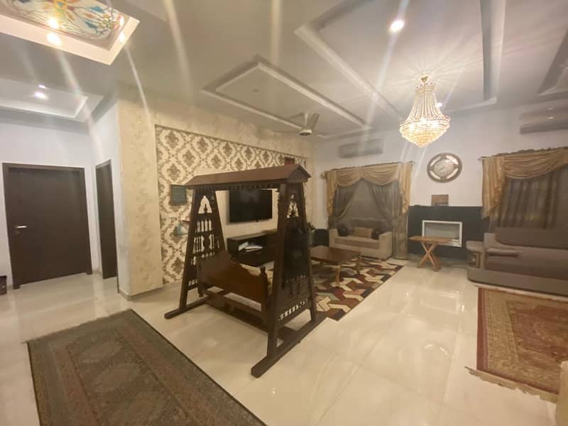 1 Kanal House For Rent in Bahria Town Lahore 0