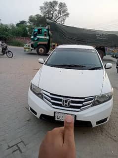 Honda City  1.3 Manual Model 2015 Register Lahore Genuine condition