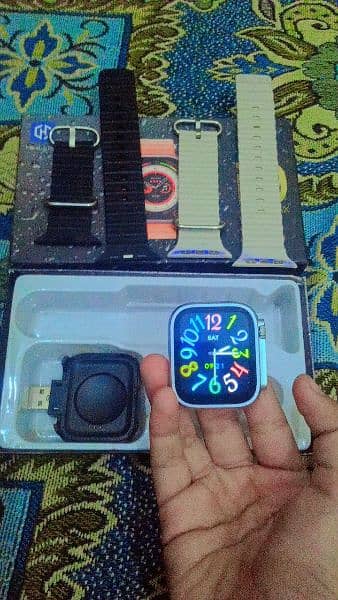 This is i9 ultra max smart watch with one strap free 1