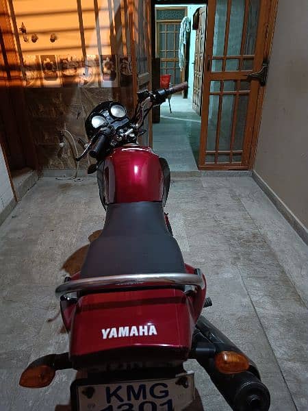 Yamaha YBR like new 3