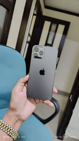 i phone 12 pro max 1