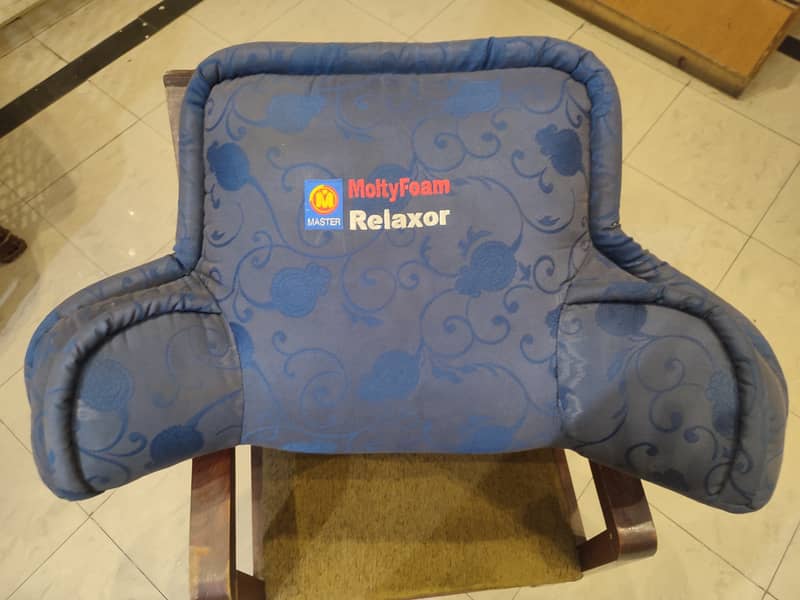 Molty Relaxor Back Cushion 1