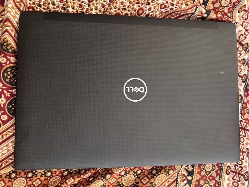 Dell Latitude 7490 i7 8th gen 4