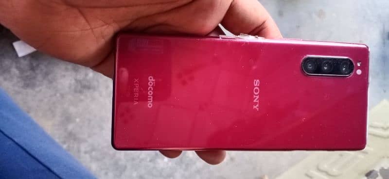 sony X peria 5 mark 2 1 maa  sim time baki ha 0