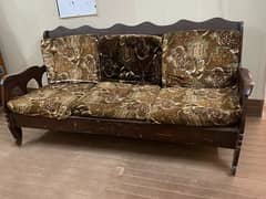 5 seater sofa set (Urgent Sale)