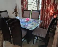 6 chairs Dinning table for sale