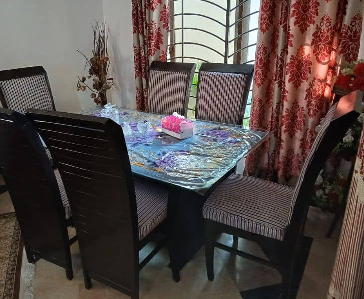 6 chairs Dinning table for sale 0