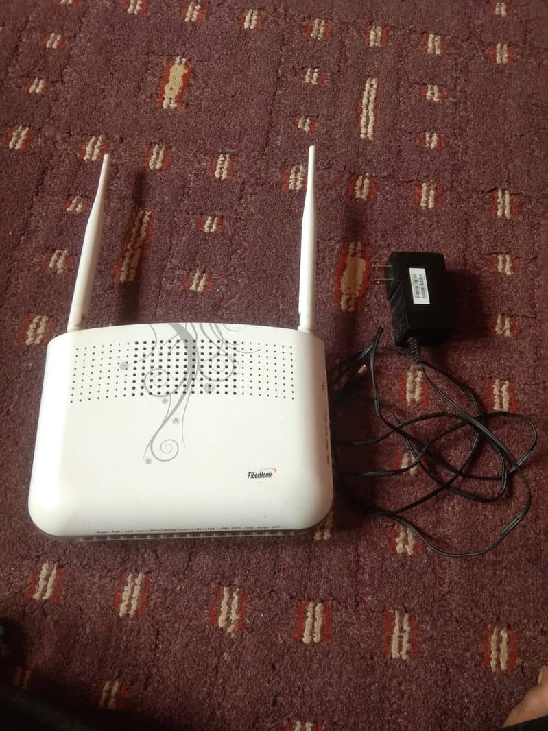 Fiberhome Gpon Router with Adapter 1