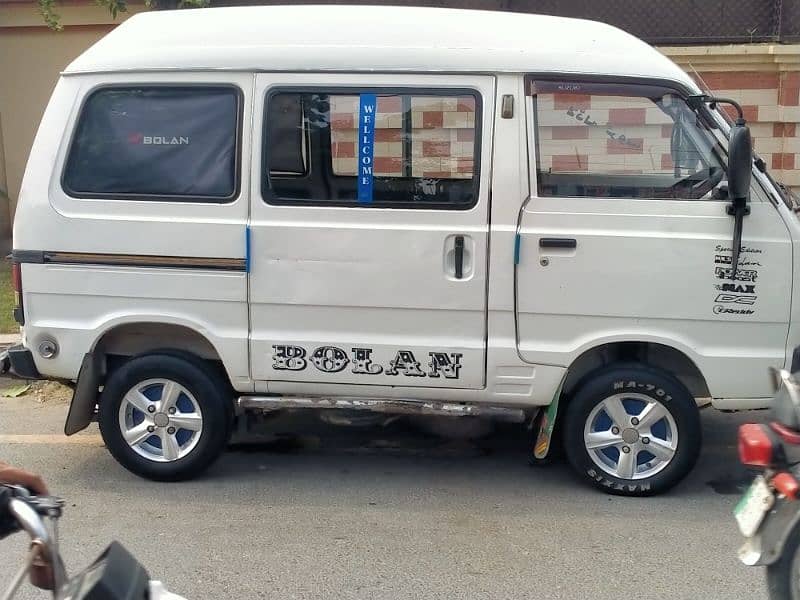 Suzuki Bolan 2012 5