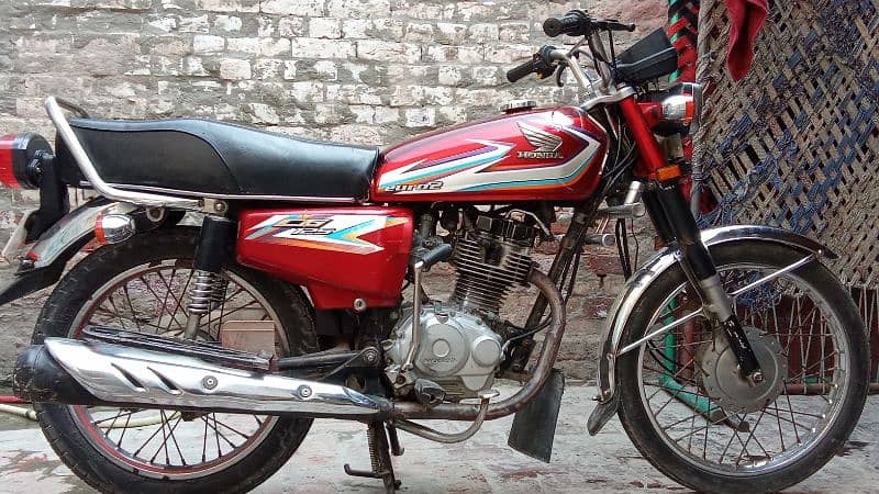 Honda cg 125 2016 model urgent sale 0