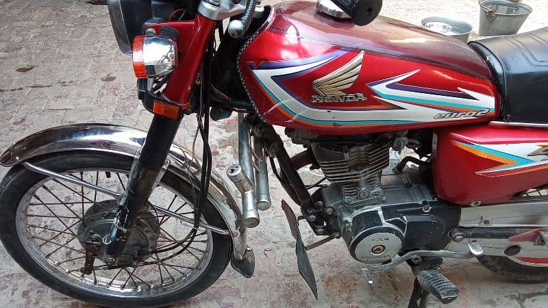 Honda cg 125 2016 model urgent sale 4