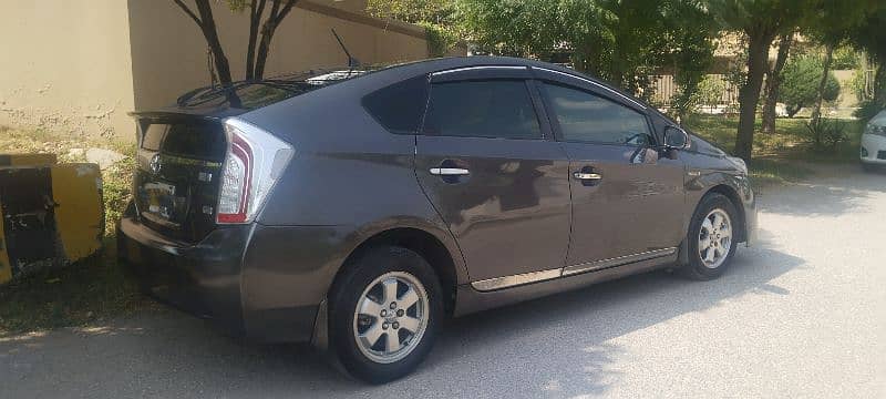 Toyota Prius 2010,2017 reg, isb number 2