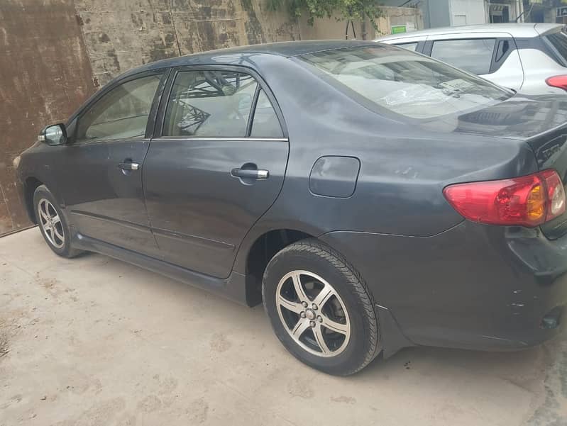 Toyota Corolla Altis 2010 1800cc ( home use car in good condition ) 1