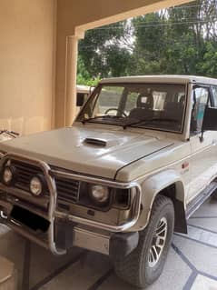 Mitsubishi Pajero 1986 model Exceed .