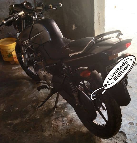 YBR 125 0