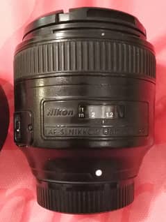 Nikon 85mm F1.8 G lens (Read Full AD Carefully)