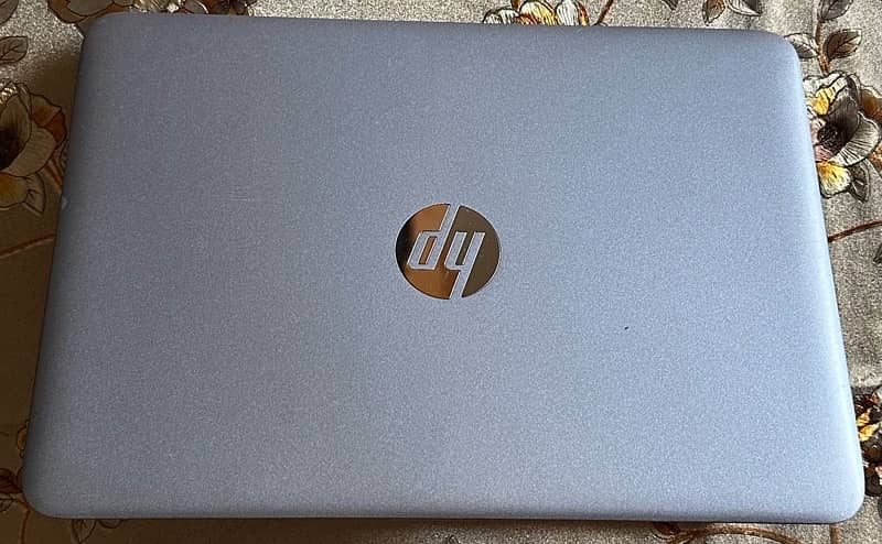 HP 820 G3 1