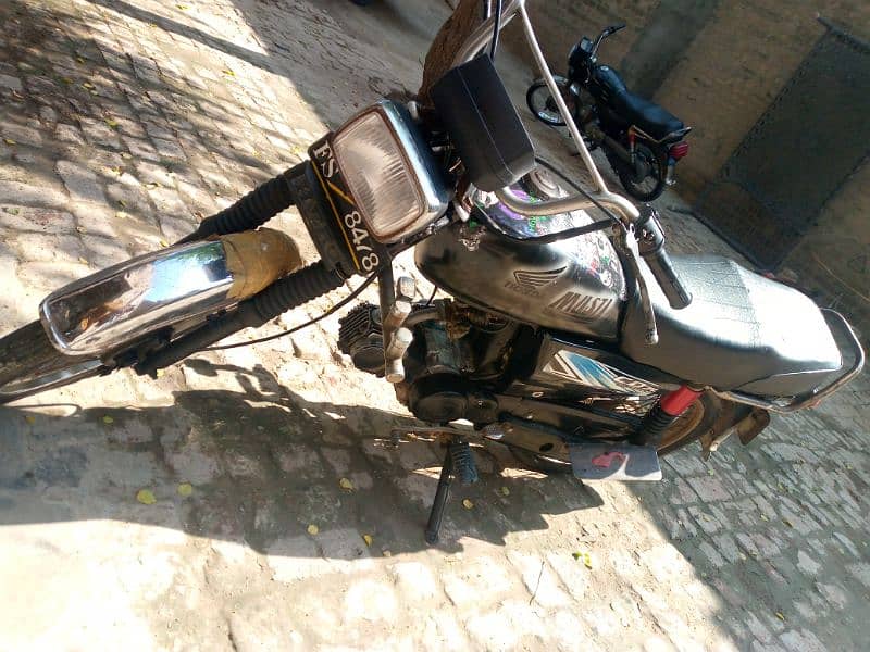 Metro 70cc old is gold 8