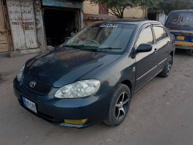 Toyota Corolla Altis 2004 4