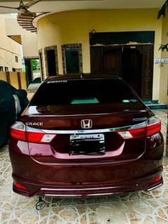 Honda Grace Hybrid 2014