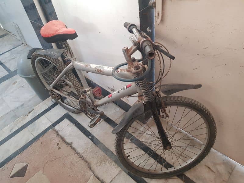 bicycle in good condition 2