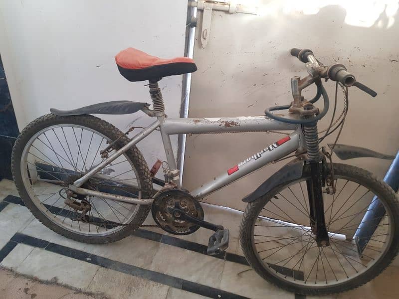 bicycle in good condition 3