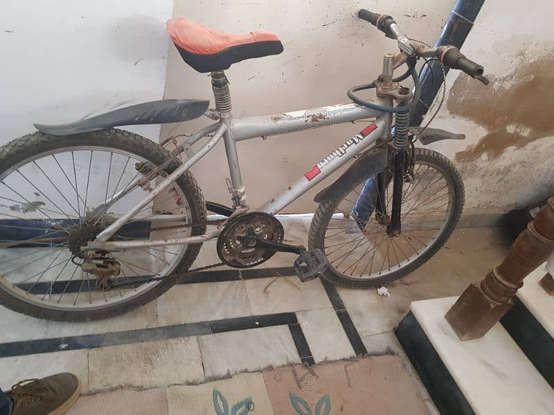 bicycle in good condition 4