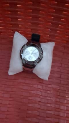 Boys watch silver