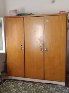 3 door wardrobe (almari)