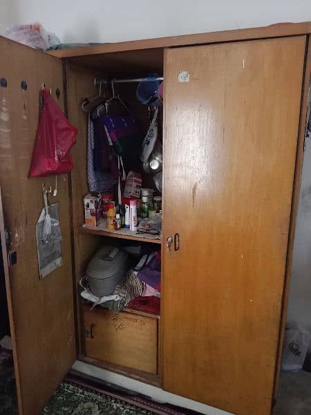 3 door wardrobe (almari) 3