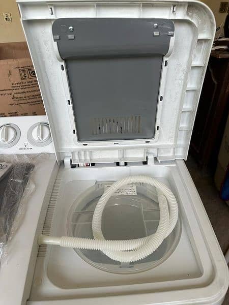 Kenwood Semi Auto Washing machine & Spinner kwm-1010sa 12