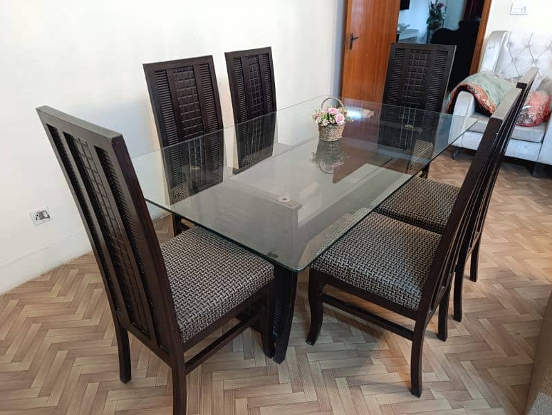 Dining table 4