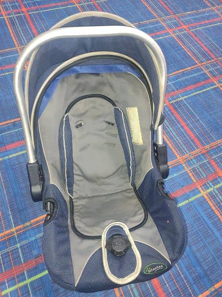 Baby Carry Cot 2