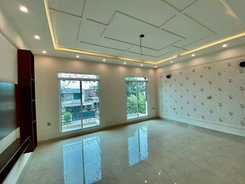 1 Kanal Slightly Used Unique Spanish Design House For Sale At Prime Location In DHA PHASE 5Lahore 3