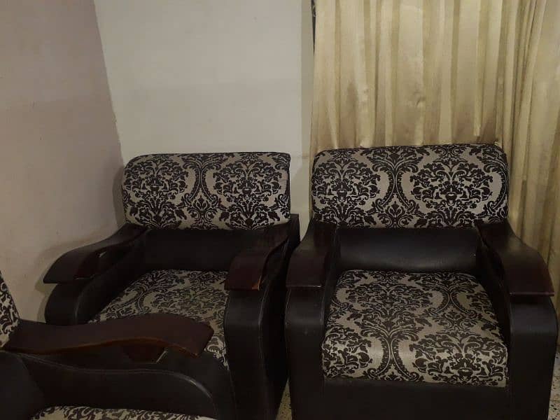 sofa set with table urgent sale 1