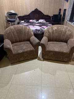 sofa chairs good condition 03180779738