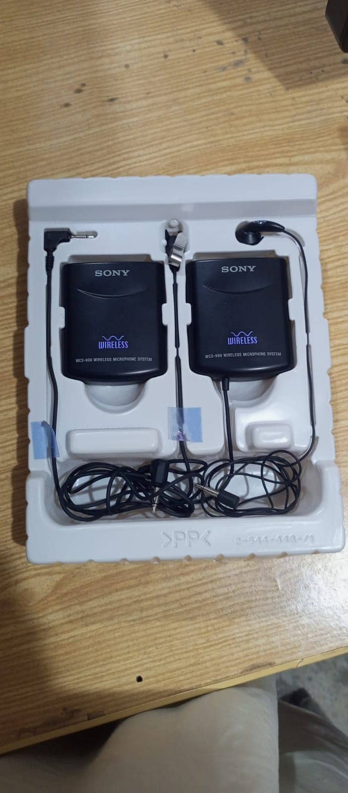 sony wcs-999 wireless microphone system 0