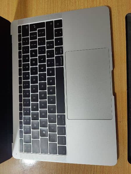 Macbook pro 2017 i7 16/512 gb 6