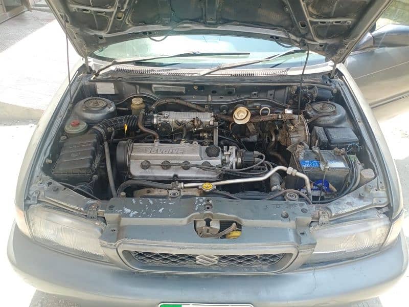 Suzuki Baleno 1999 13