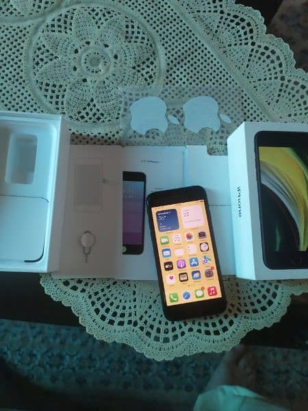 iPhone SE 2nd generation 128 GB with box PTA APPROVED 6