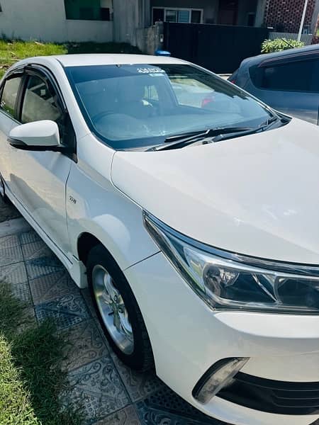 Toyota Corolla GLI 2018 Super White 4