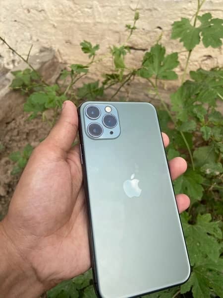 iPhone 11 pro 4