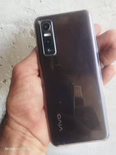 vivo y73
s 8gb 256 4